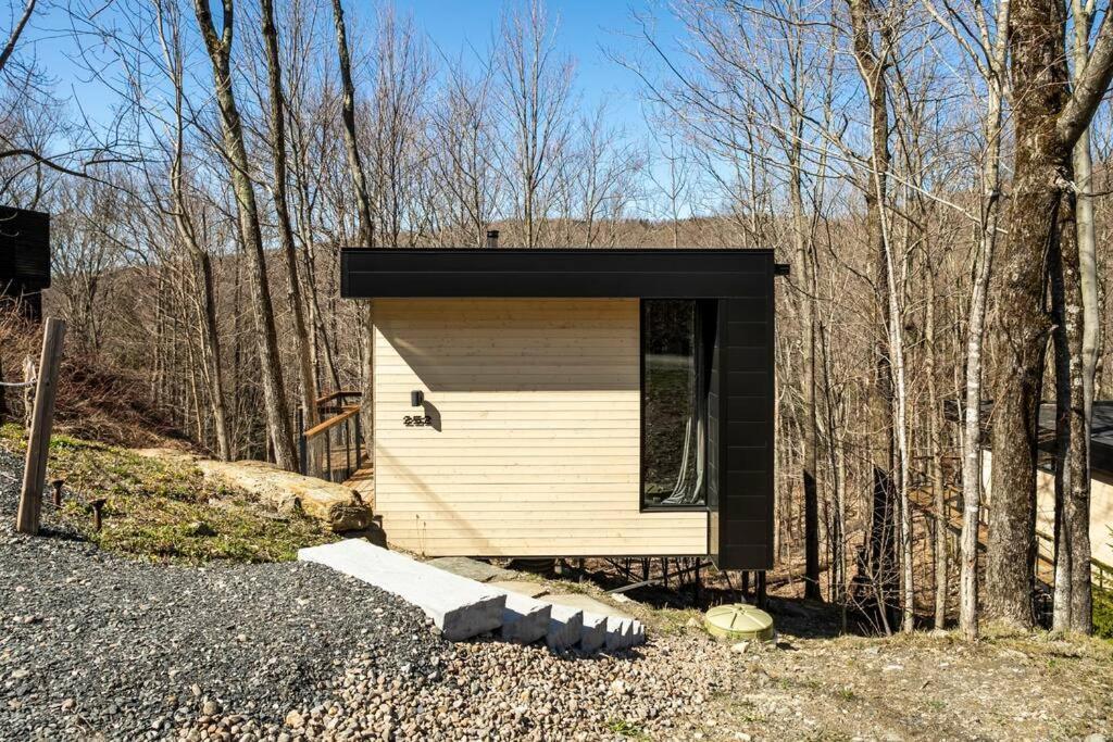 Vila Cabin Sutton 252 - En Harmonie Avec La Nature! Exteriér fotografie